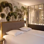 Hotel Iris