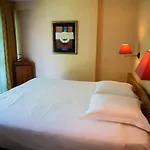 Iris Hotel 4*