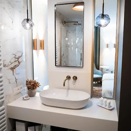 Otel Iris 4*
