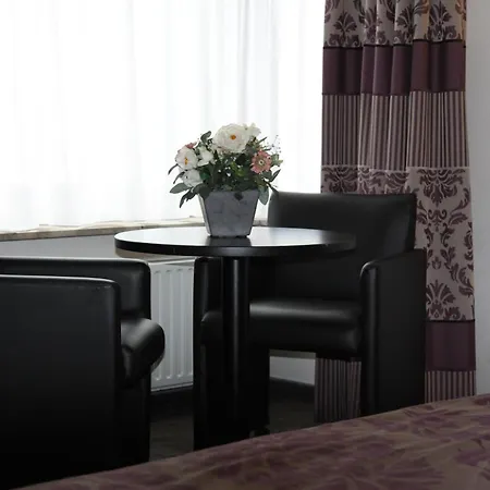 Otel Iris 4*