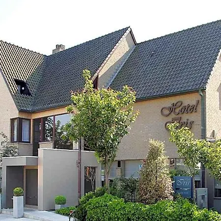 Iris Hotel 4*