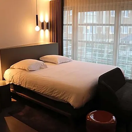 Iris 4*